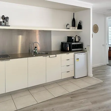 Blue On Blue Large One Bedroom Apartment, Steps From Ferry, Amazing Pool, Wifi Nelly Bay Exterior photo