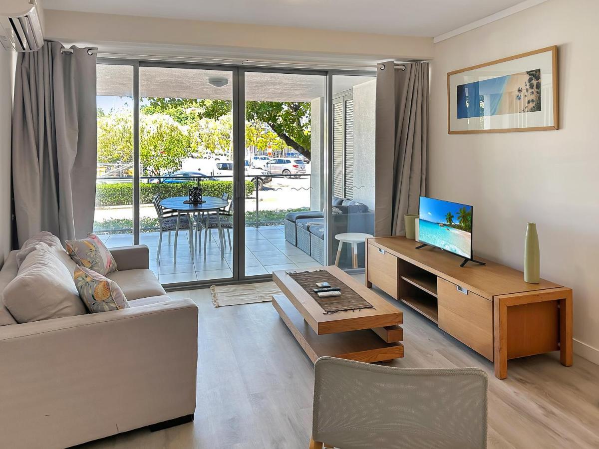 Blue On Blue Large One Bedroom Apartment, Steps From Ferry, Amazing Pool, Wifi Nelly Bay