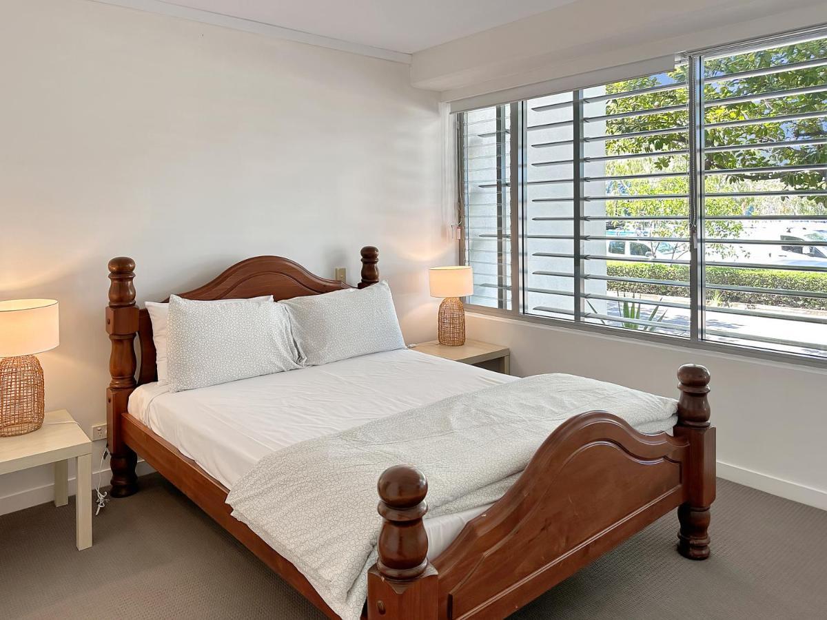 Blue On Blue Large One Bedroom Apartment, Steps From Ferry, Amazing Pool, Wifi Apartment Nelly Bay